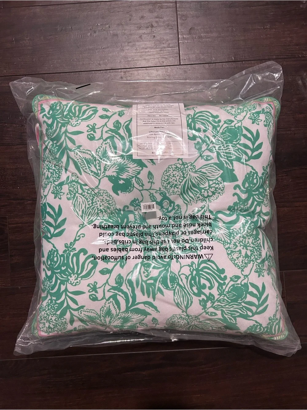 NWT Lilly Pulitzer indoor/outdoor pillow 20x20